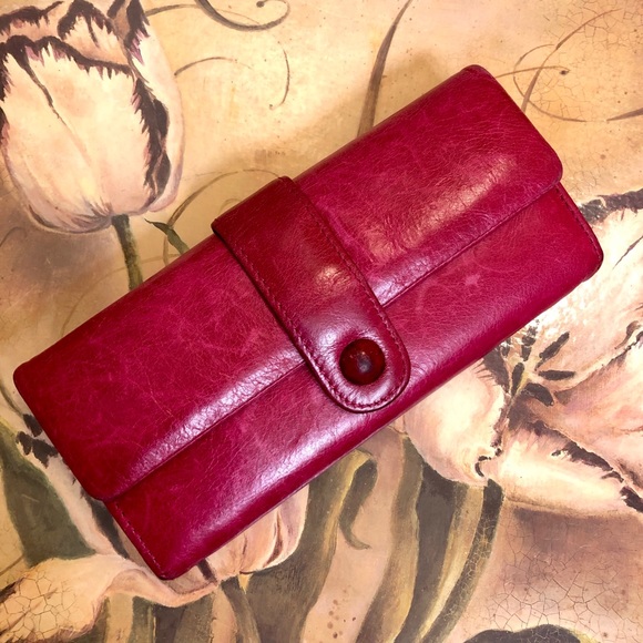 Beautiful Pink HOBO Wallet 💞 - Picture 2 of 13